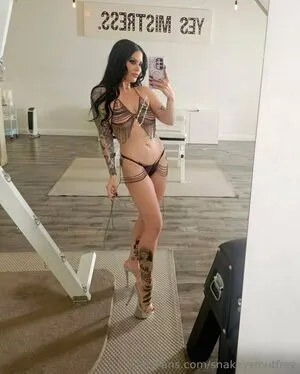 Snakeysmutfree OnlyFans Leaked Free Thumbnail Picture - #OmSzeb6xgg