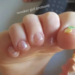 Sneaker Girl Germany Emma Emma Elba OnlyFans Leaked Free Thumbnail Picture - #8jeDfKU4yw