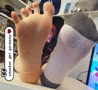 Sneaker Girl Germany Emma Emma Elba OnlyFans Leaked Free Thumbnail Picture - #f4HqfvhT9p