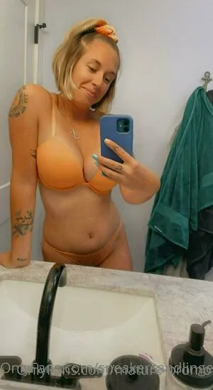 Sneakersandlingerie OnlyFans Leaked Free Thumbnail Picture - #YDDXCOlOwU