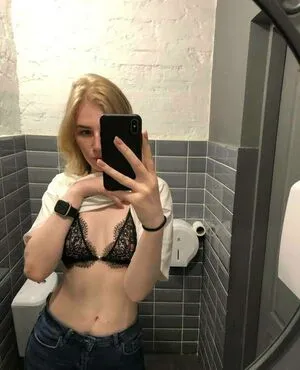 Sneginka OnlyFans Leaked Free Thumbnail Picture - #V77sv2pagN