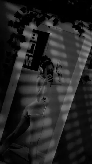 Snerixx OnlyFans Leaked Free Thumbnail Picture - #FLW8E654mj