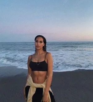 Snoh Aalegra OnlyFans Leaked Free Thumbnail Picture - #vSMKUkZlY1