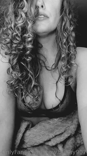 Snow Bunny907 OnlyFans Leaked Free Thumbnail Picture - #DUnmwiuz08