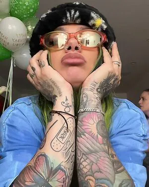 Snow Tha Product OnlyFans Leaked Free Thumbnail Picture - #7IzgTQWXSA