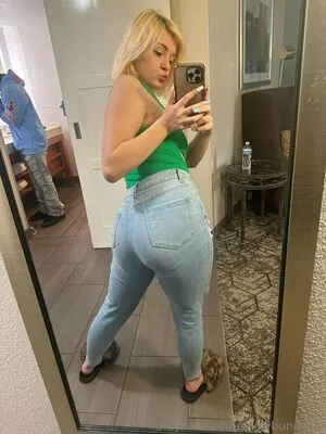 Snowbunnyalii OnlyFans Leaked Free Thumbnail Picture - #3mJQLzdAj8
