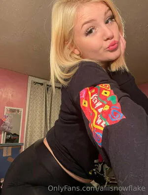 Snowbunnyalii OnlyFans Leaked Free Thumbnail Picture - #X7C4lTduBb