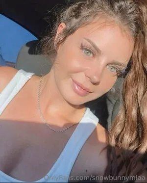 Snowbunnymiaa OnlyFans Leaked Free Thumbnail Picture - #HnBNzxAncJ