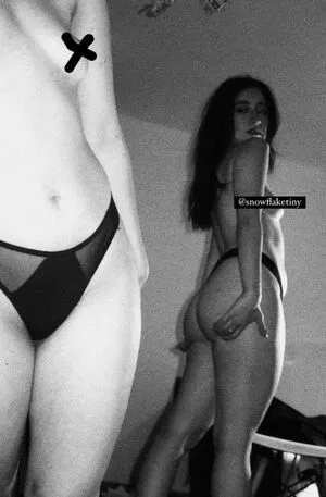 Snowflaketiny OnlyFans Leaked Free Thumbnail Picture - #5UuHbVUexc