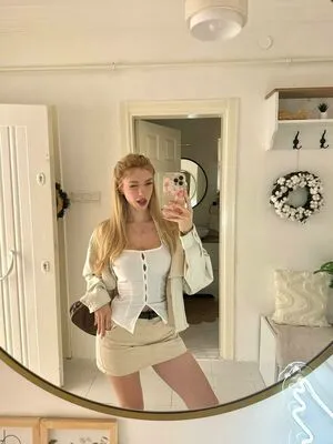 Snowmaiid OnlyFans Leaked Free Thumbnail Picture - #LlSmcSUMuZ