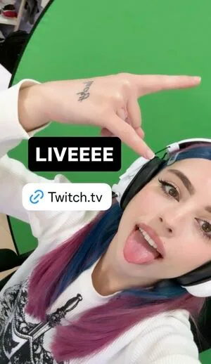 Snowwcone OnlyFans Leaked Free Thumbnail Picture - #7AkX95XsBE