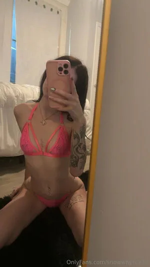 Snowwhyte222 OnlyFans Leaked Free Thumbnail Picture - #IwAAhcg7NU