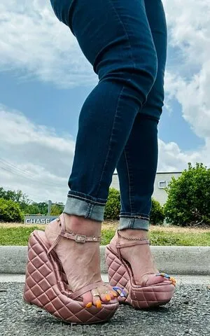 Snowyarches OnlyFans Leaked Free Thumbnail Picture - #DVVvaaJuAa