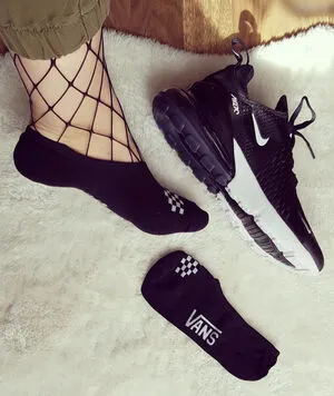Socksqueenforyou OnlyFans Leaked Free Thumbnail Picture - #2QkwHF5KIV