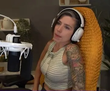 Soe Gschwind OnlyFans Leaked Free Thumbnail Picture - #sm3MXFnhH4