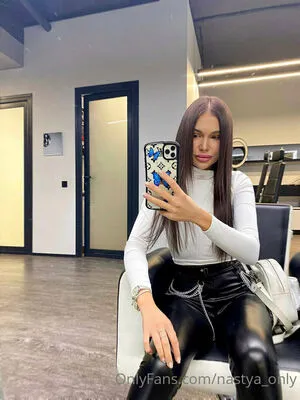 Sofa Ukr OnlyFans Leaked Free Thumbnail Picture - #Fw02GMutsk
