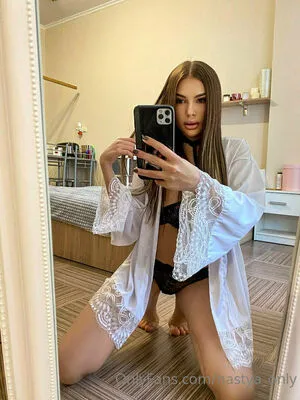 Sofa Ukr OnlyFans Leaked Free Thumbnail Picture - #ZGW7OnXWl2