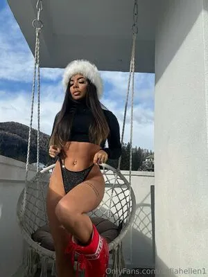 Sofiahellen1 OnlyFans Leaked Free Thumbnail Picture - #9bWa8fMowc