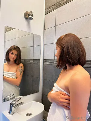 Sofialaroche OnlyFans Leaked Free Thumbnail Picture - #cUzQHzHedd