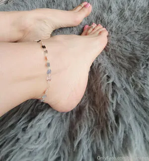 Sofiastoes OnlyFans Leaked Free Thumbnail Picture - #RTYxV5wxYi