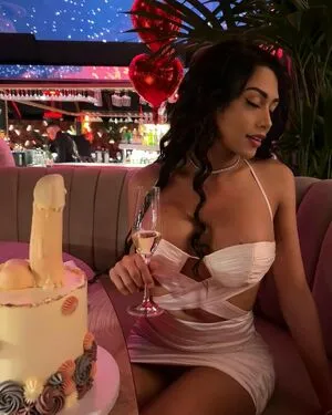 Sofiavegas002 OnlyFans Leaked Free Thumbnail Picture - #Yq9ZskPyk2