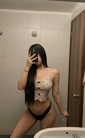 Sofiavinni OnlyFans Leaked Free Thumbnail Picture - #cWz2OOSiAo