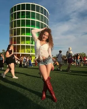 Sofie Dossi OnlyFans Leaked Free Thumbnail Picture - #0WbHYChcPb