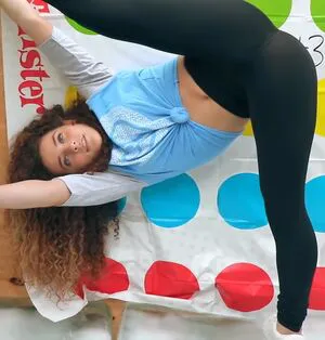 Sofie Dossi OnlyFans Leaked Free Thumbnail Picture - #5OmDPShLqW