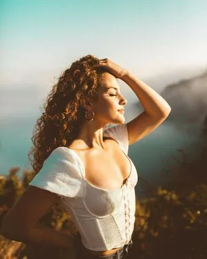 Sofie Dossi OnlyFans Leaked Free Thumbnail Picture - #CD252TAXhL