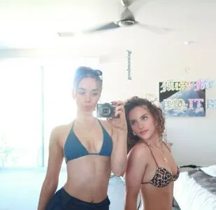 Sofie Dossi OnlyFans Leaked Free Thumbnail Picture - #DQeFhR3IL1