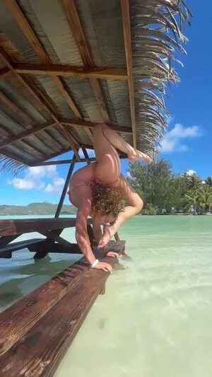 Sofie Dossi OnlyFans Leaked Free Thumbnail Picture - #EfWUAmb7Nu