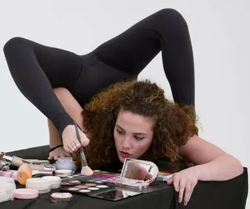 Sofie Dossi OnlyFans Leaked Free Thumbnail Picture - #UkllcK6FZW