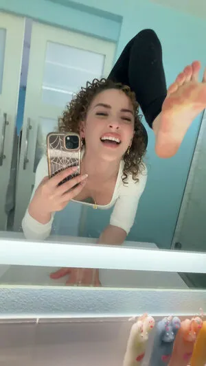 Sofie Dossi OnlyFans Leaked Free Thumbnail Picture - #iq2wUWQrnp