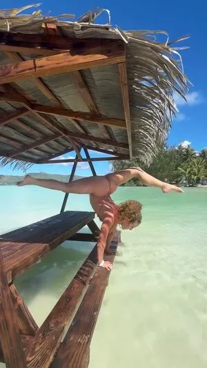 Sofie Dossi OnlyFans Leaked Free Thumbnail Picture - #tH507GS3Nl