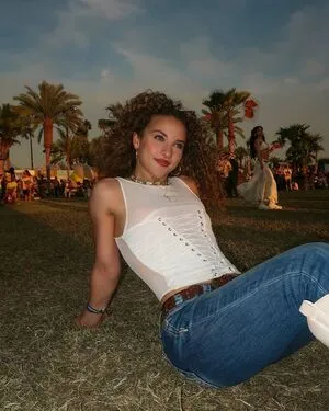 Sofie Dossi OnlyFans Leaked Free Thumbnail Picture - #yVh9o67sLD