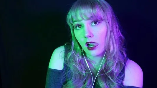 softlygaloshes OnlyFans Leaked Free Thumbnail Picture - #2nynYqRAeQ