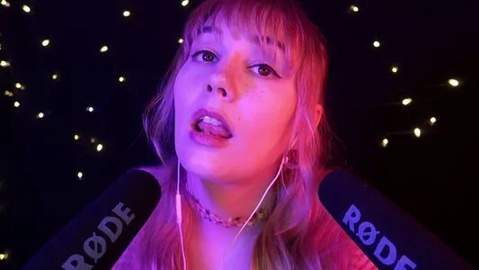 softlygaloshes OnlyFans Leaked Free Thumbnail Picture - #cfErBRwEFZ