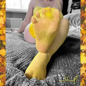 Softsoles Prettytoesxoxo OnlyFans Leaked Free Thumbnail Picture - #xT42Bu1SoA