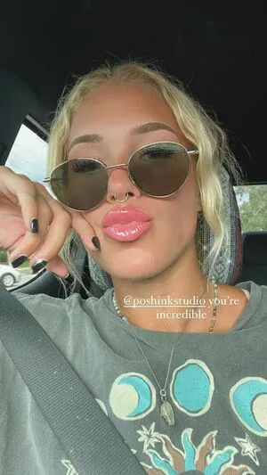 Sol Ruca OnlyFans Leaked Free Thumbnail Picture - #bSZNSoJ7X1