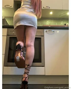 Solesofgolduk OnlyFans Leaked Free Thumbnail Picture - #aH4VmkX5qn
