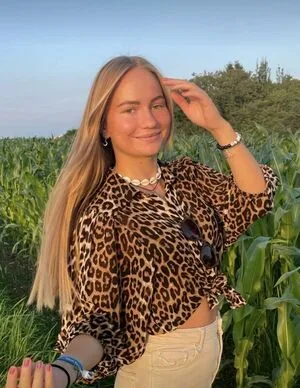 Solunamalou OnlyFans Leaked Free Thumbnail Picture - #frj5ToTFed