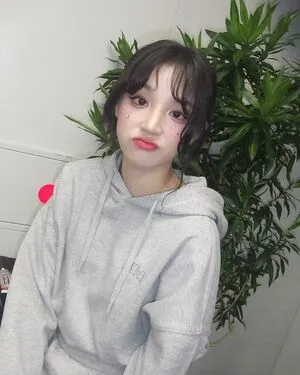 Song Yuqi OnlyFans Leaked Free Thumbnail Picture - #MkOXiICekM