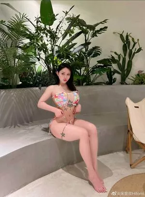 Songyuxin Hitomi OnlyFans Leaked Free Thumbnail Picture - #7CZtBVXa5h