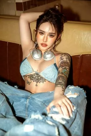 Songyuxin Hitomi OnlyFans Leaked Free Thumbnail Picture - #SjCJZaKA0q