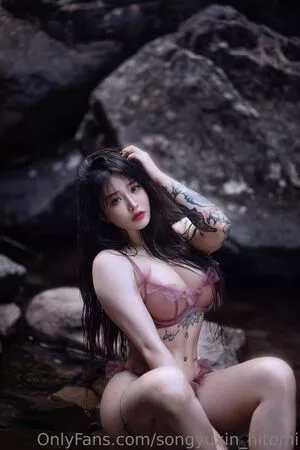 Songyuxin Hitomi OnlyFans Leaked Free Thumbnail Picture - #w2pjN5zzh4