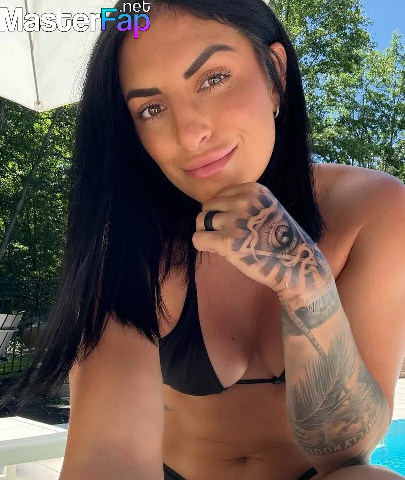 sonya-deville