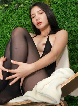 Soo Hee OnlyFans Leaked Free Thumbnail Picture - #IZP6ROCstd