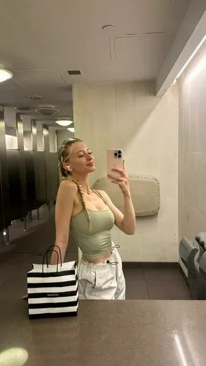 Sophia Diamond OnlyFans Leaked Free Thumbnail Picture - #6Rd3abDcKT