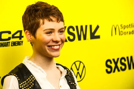 Sophia Lillis OnlyFans Leaked Free Thumbnail Picture - #dOBAmHUvAA