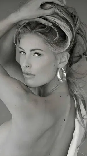 Sophia Luders OnlyFans Leaked Free Thumbnail Picture - #dlAONo1oDV